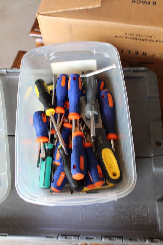 lot 250 image: Screwdrivers