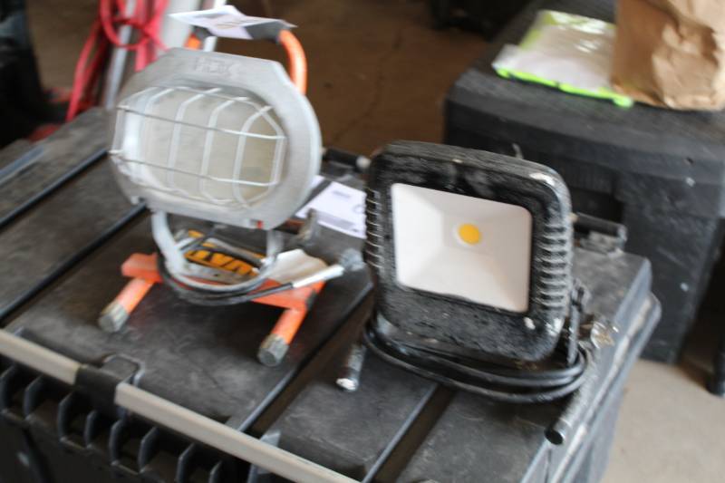 lot 236 image: Lot of (2) Shop Work Lights