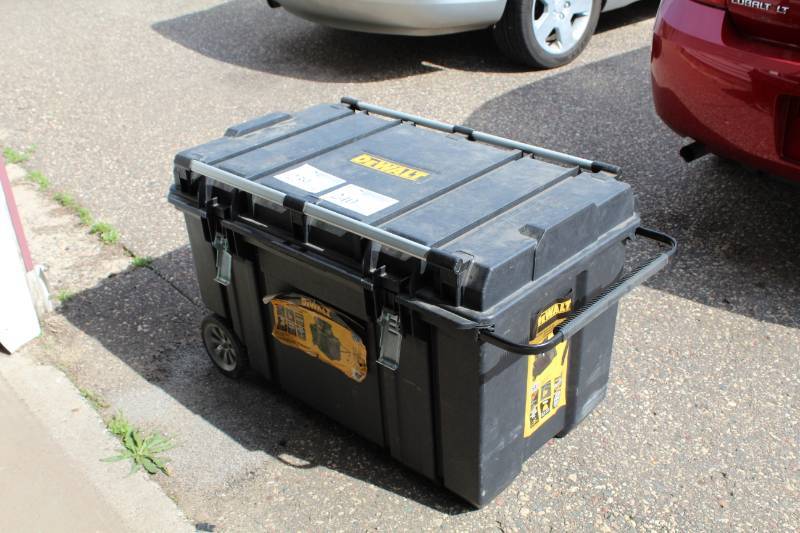 lot 239 image: DeWalt Rolling Tote Bin