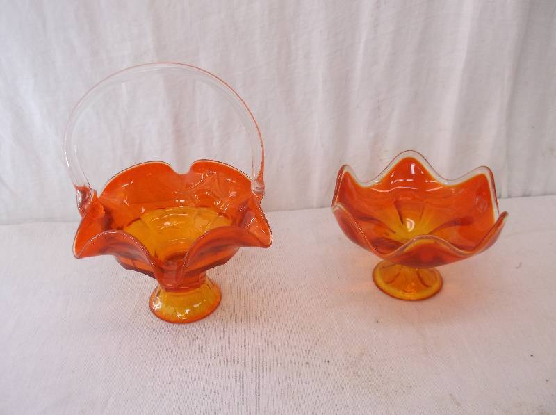 lot 53 image: AntiqueVintage