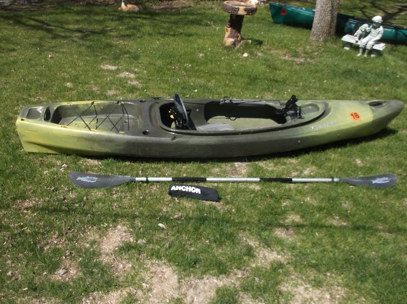 lot 2 image: Kayak