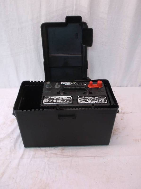 lot 7 image: Battery