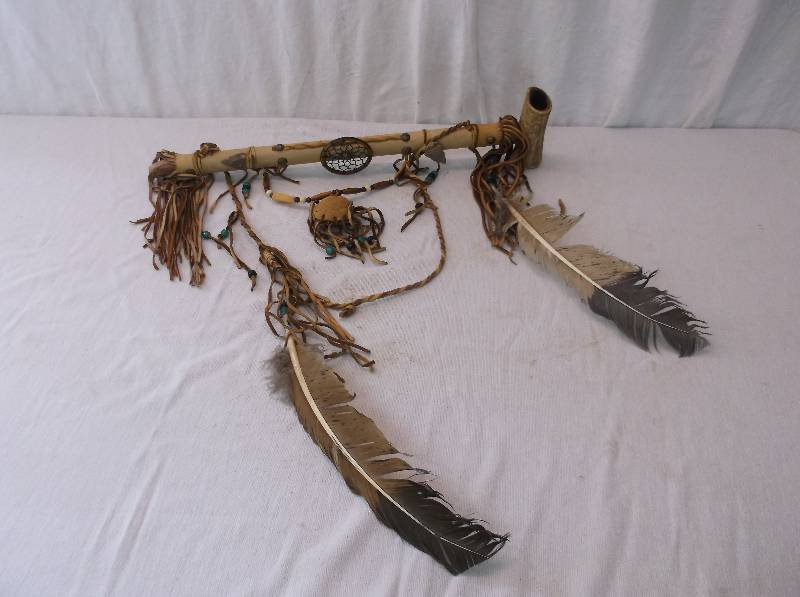 lot 19 image: Native American