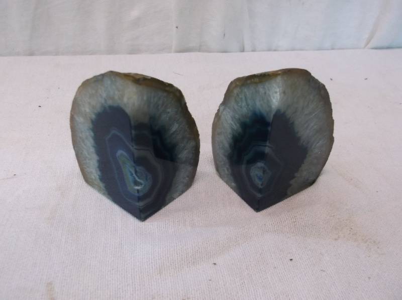 lot 33 image: Agate