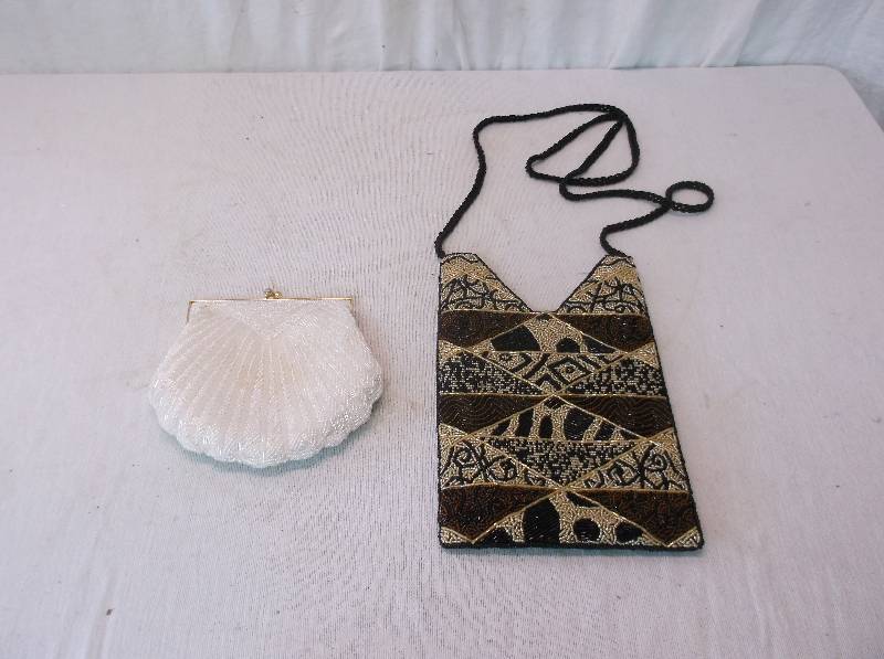 lot 37 image: Purses