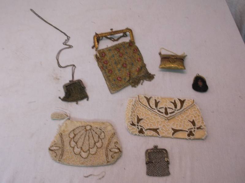lot 39 image: AntiqueVintage
