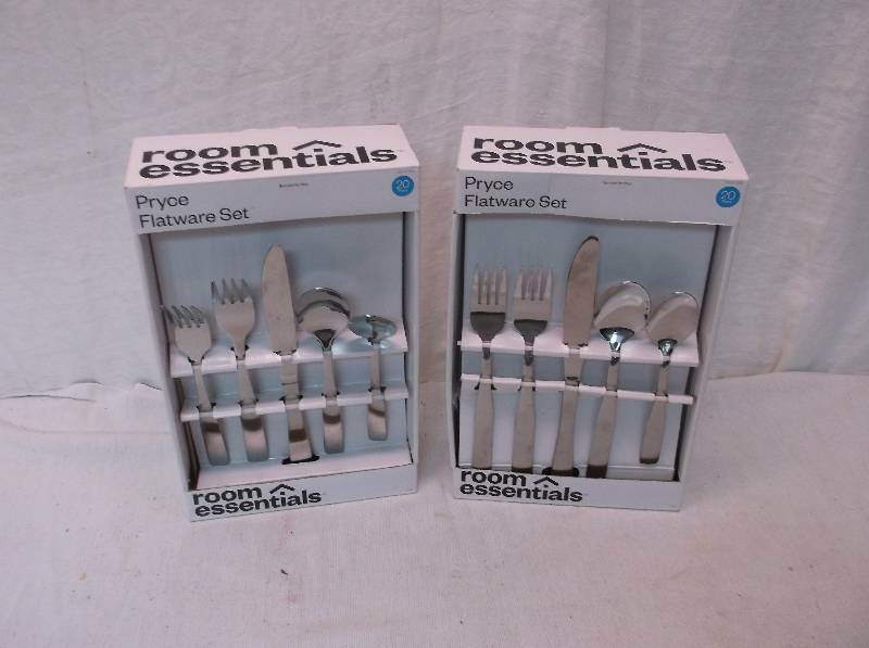 lot 121 image: Flatware
