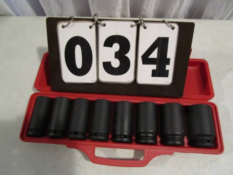 lot 34 image: Heavy Duty Deep Well Metric Socket Set