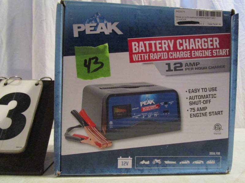 lot 43 image: Peak Battery Charger