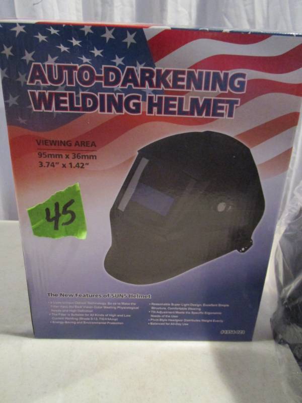 lot 45 image: Auto Darkening Welding Helmet