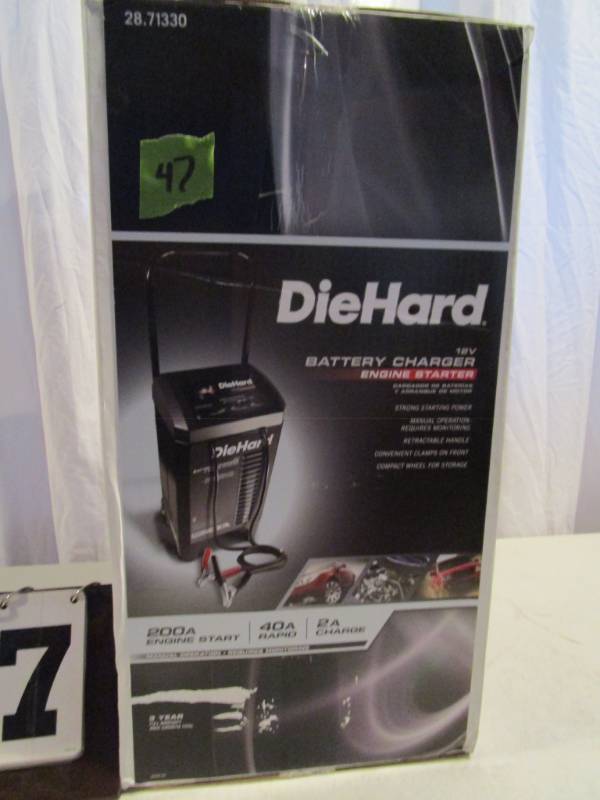 lot 47 image: Diehard Battery Charger