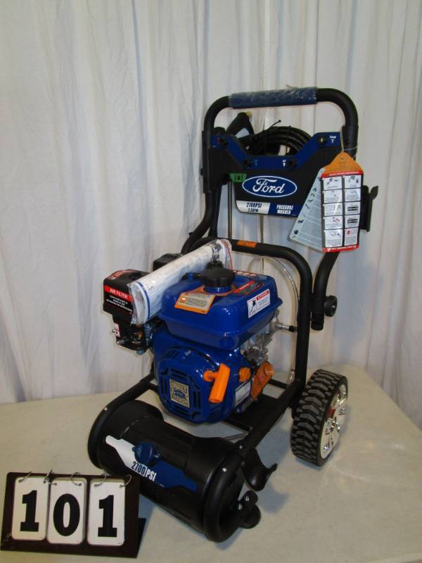 lot 101 image: Ford 2700 PSI Pressure Washer
