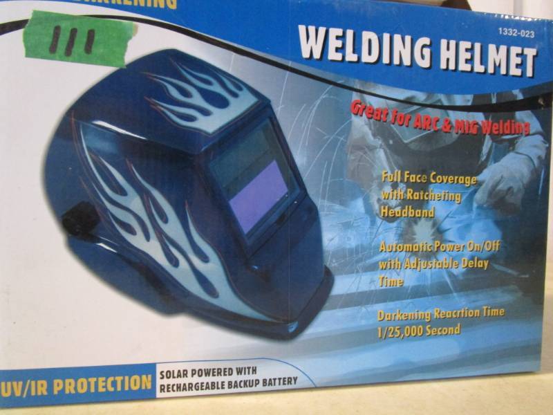 lot 111 image: Auto Darkening Welding Helmet