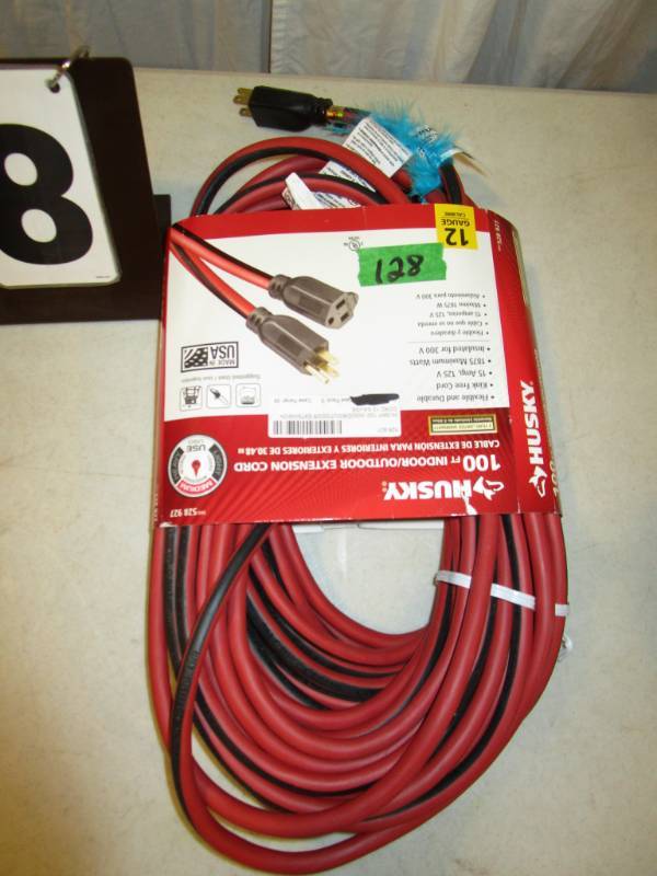 lot 128 image: Husky 100 ft IndoorOutdoor Extension Cord