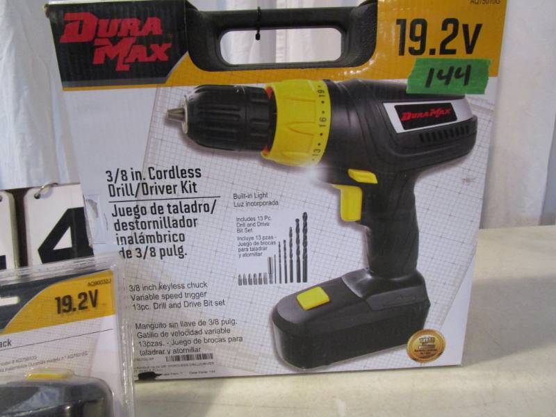lot 144 image: Dura Max 38 Cordless DrillDriver Kit
