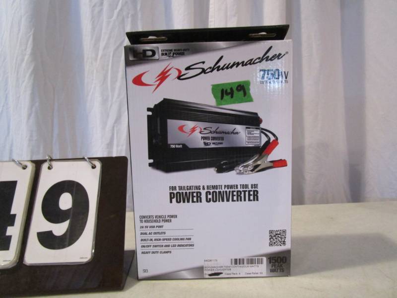 lot 149 image: Schumacher 750 Watt Power Converter