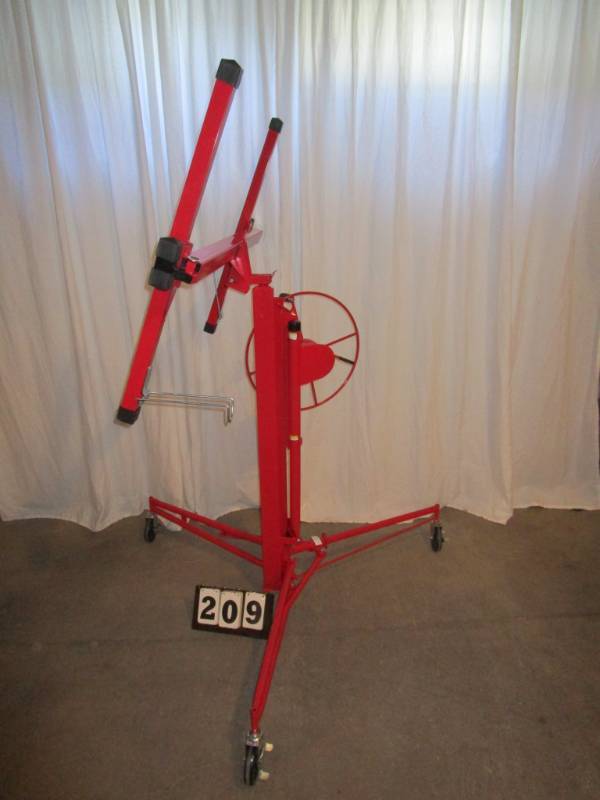 lot 209 image: Dry Wall Hoist
