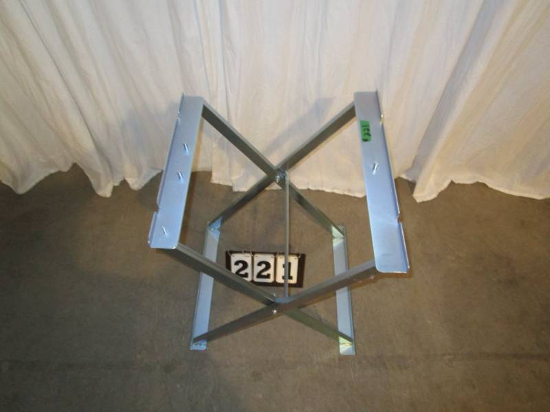 lot 221 image: Folding Work Stand