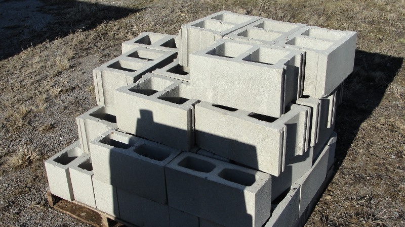 PALLET CEMENT BLOCKS