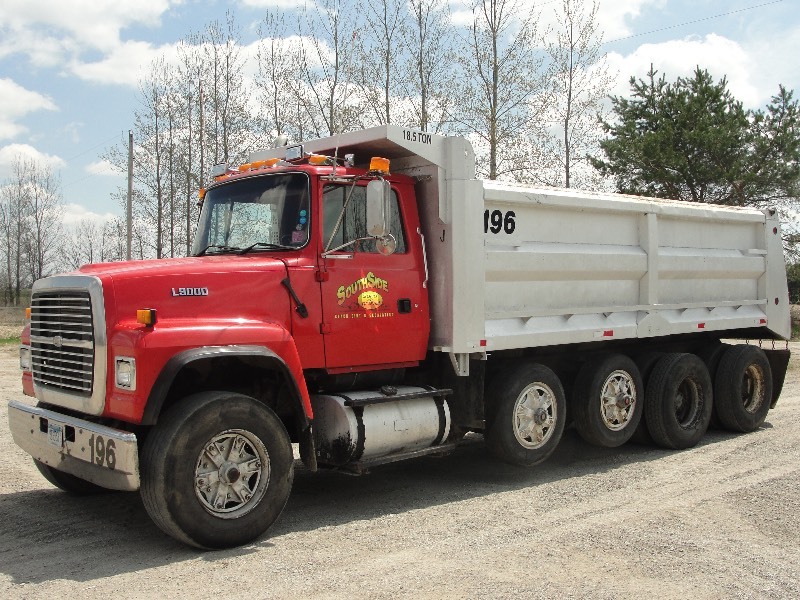 1996 FORD QUAD AXLE DUMP TRUCK