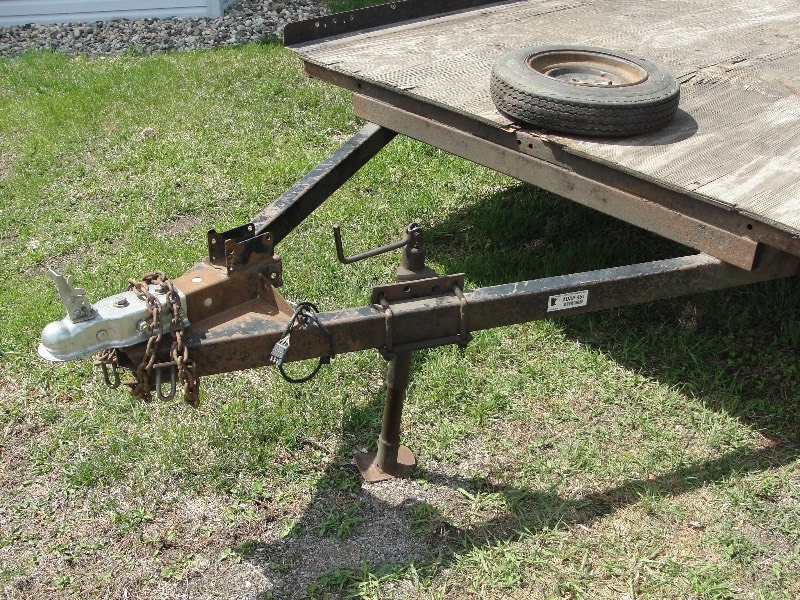 16 FT. TANDEM AXLE  TRAILER