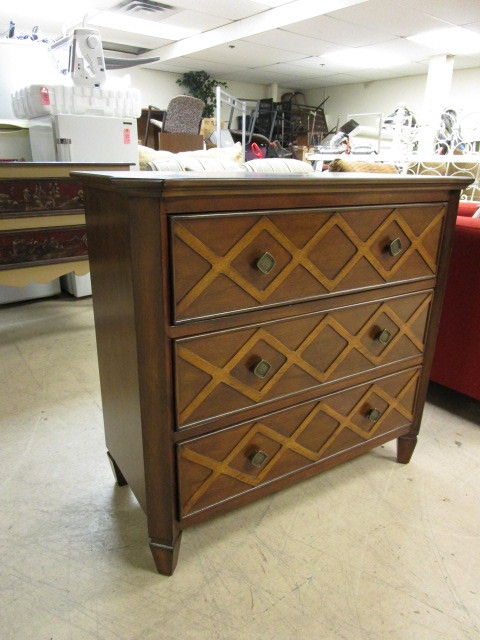 lot 209 image: ACCENT CHEST