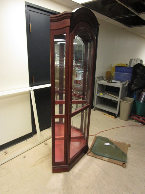lot 219 image: LIGHT UP CORNER DISPLAY CABINET