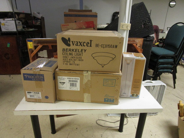 lot 225 image: LIGHTING FIXTURES