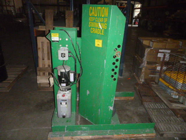 lot 6 image: Valley Craft Barrel Dumper