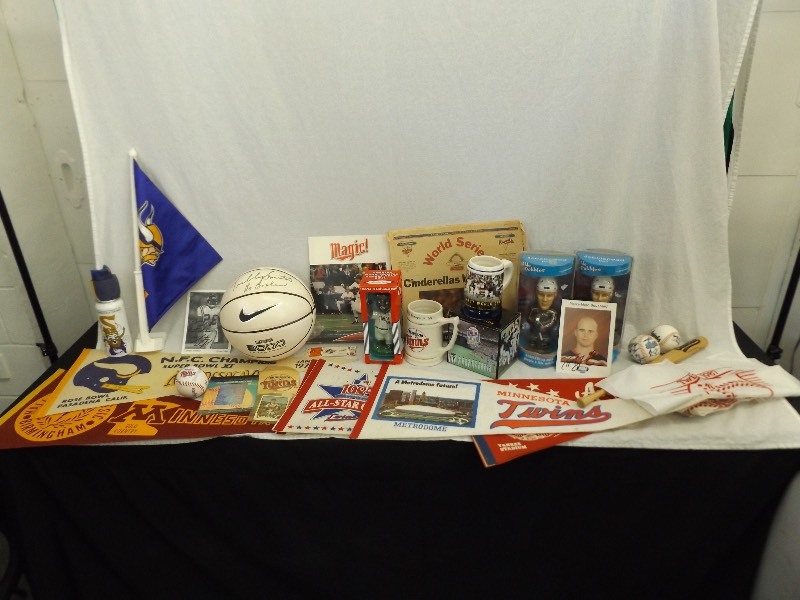 lot 18 image: Large Lot of Minnesota Sports Autographs, Memorabilia, etc.