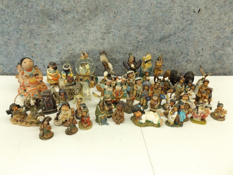 lot 42 image: Large Lot Of Small Sized Native American Figurines