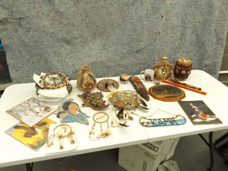 lot 43 image: Large Lot of Misc. Native American Themed Decor