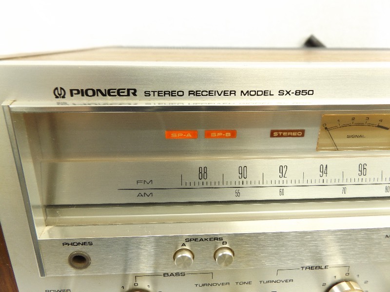 lot 56 image: Pioneer SX-850 Stereo Reciever
