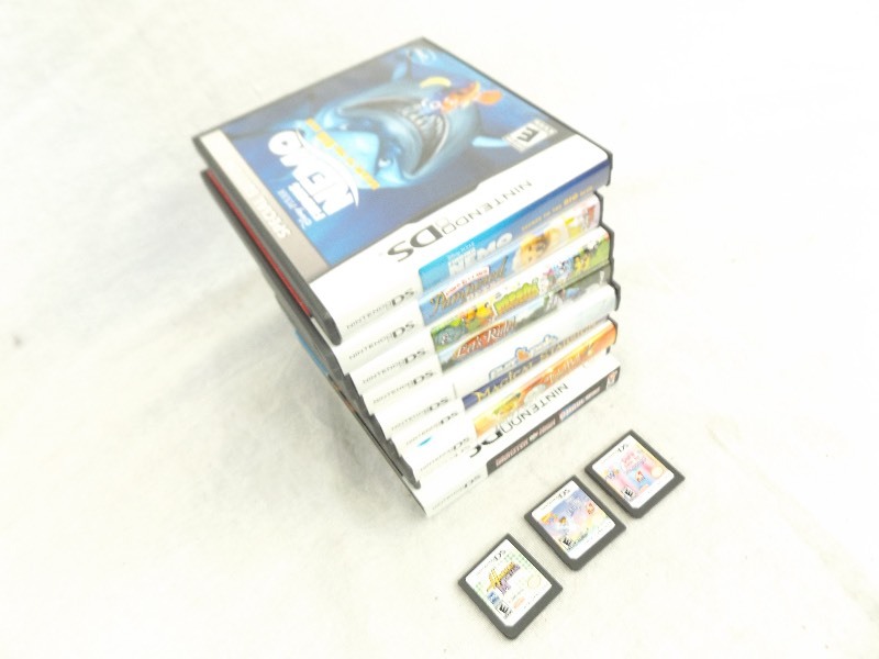 lot 60 image: Lot of Nintendo DS Games