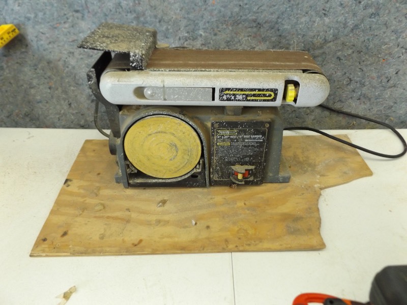 lot 67 image: Performax 4 x 36 Multi Wheel Sander