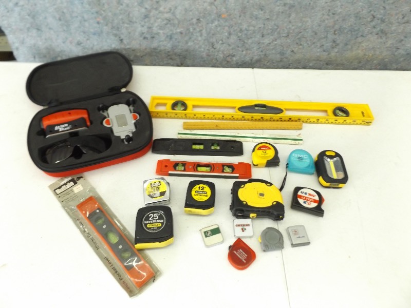 lot 85 image: Lot of Measuring Devices, Levels, etc.