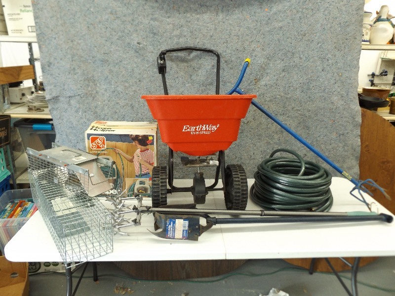 lot 92 image: Lot of Newer Misc. Lawn and Garden Tools