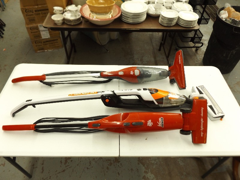 lot 108 image: Lot of Electric Sweepers