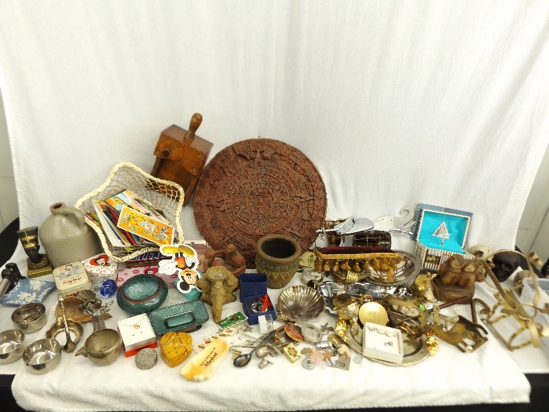 lot 143 image: Large Lot of MIsc. Collectibles, Decor, etc.