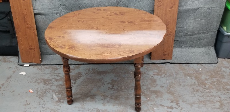 lot 156 image: Wood Table