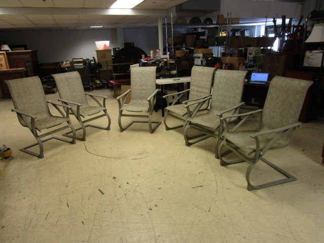 lot 302 image: PATIO CHAIRS