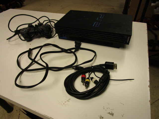 lot 316 image: PLAYSTATION 2 GAME CONSOLE