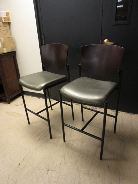 lot 328 image: PAIR OF BAR STOOLS WITH VINYL SEATS