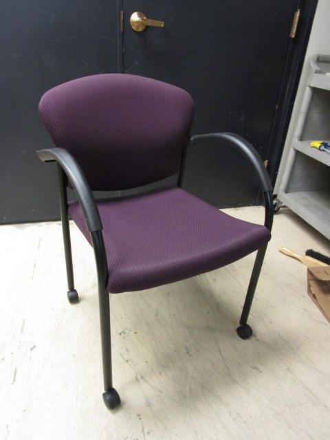 lot 325 image: ALLSTEEL ROLLING CONFERENCE ROOM CHAIRS