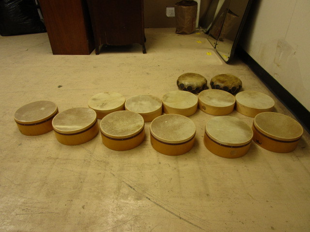lot 342 image: ASSORTMENT OF HAND DRUMS