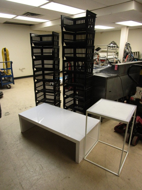 lot 354 image: BENCH, ACCENT TABLE AND STORAGE BASKETS
