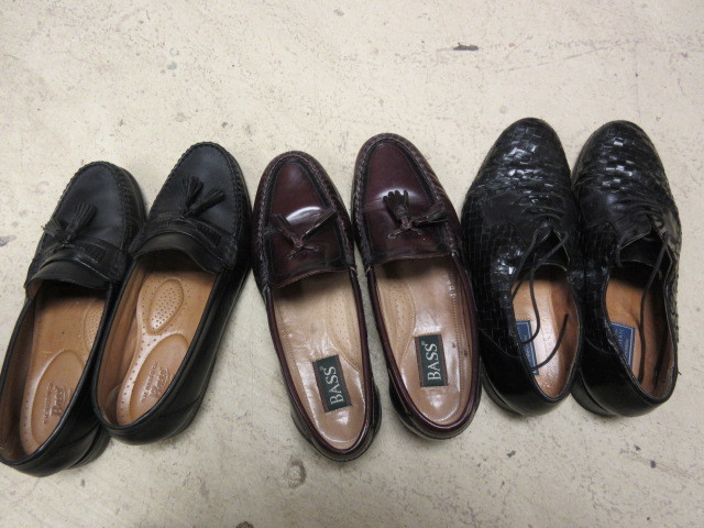 lot 411 image: QUALITY LEATHER DRESS SHOES