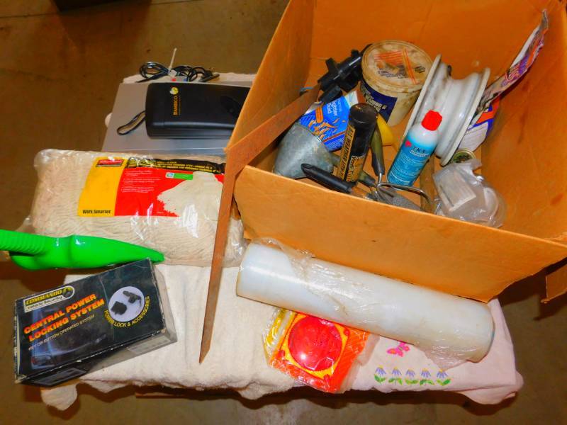 lot 33 image: Lot Of Misc. Items
