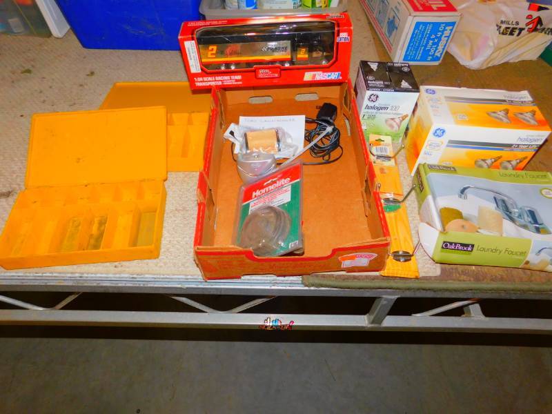 lot 43 image: Lot of New and Used Items