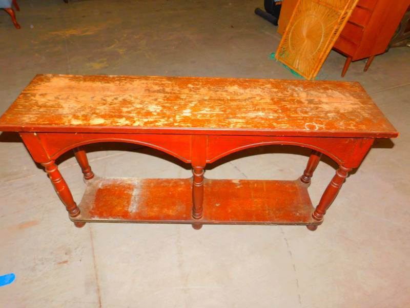 lot 50 image: Vintage Table
